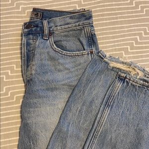 A&F Hi-Rise Ankle Straight Denim Medium Wash